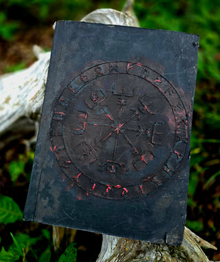 "Leiðarvísir til Hamingju" Notebook/Journal