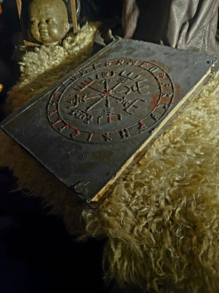 "Leiðarvísir til Hamingju" Notebook/Journal
