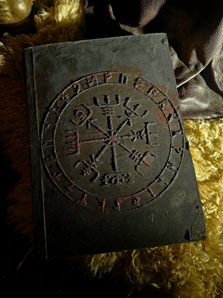 "Leiðarvísir til Hamingju" Notebook/Journal