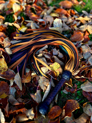 "Aurinda" flogger