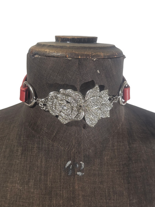 Halsband